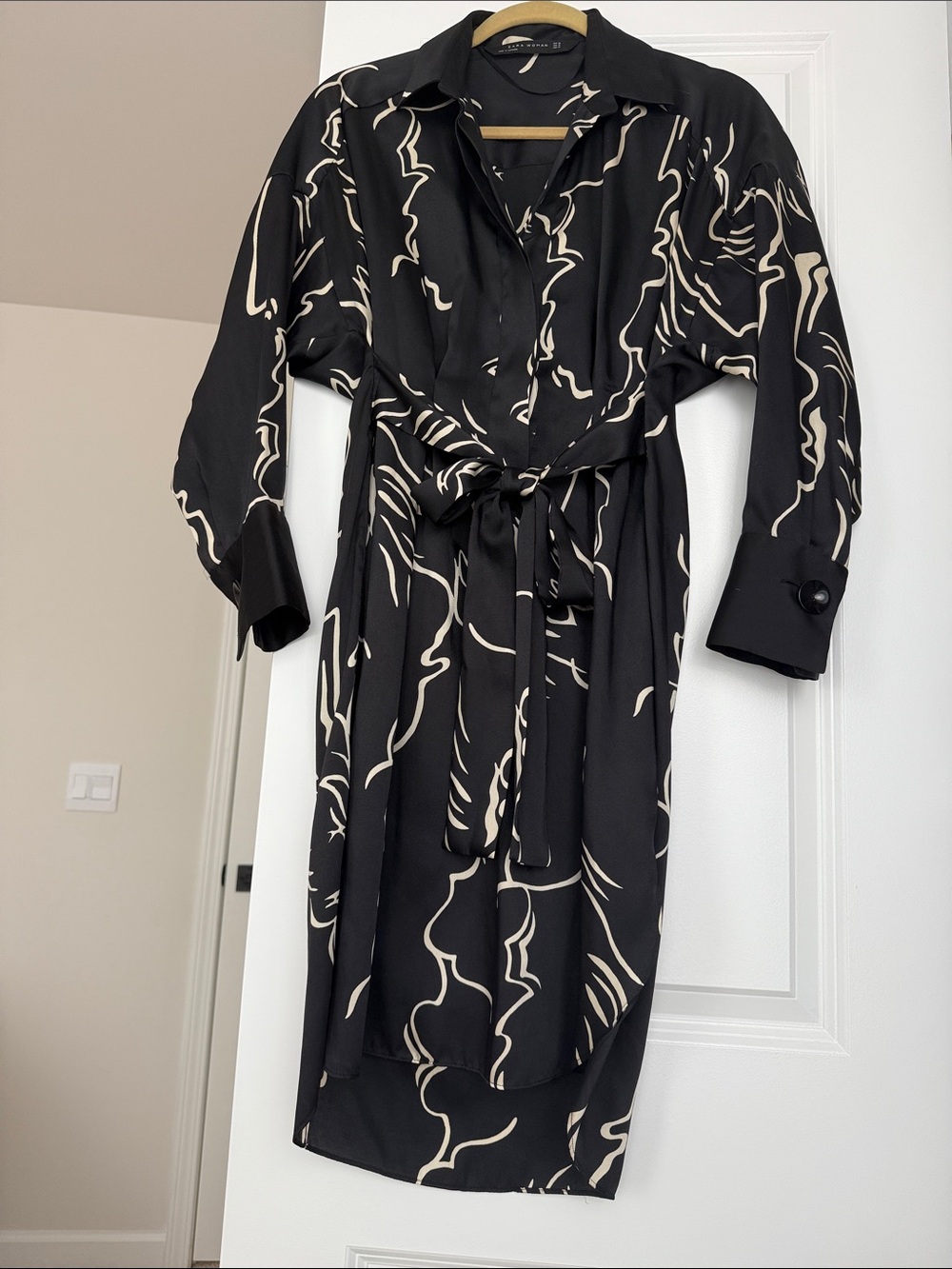 Zara black and white abstract print satin belted shirt dress XSmall - sold out